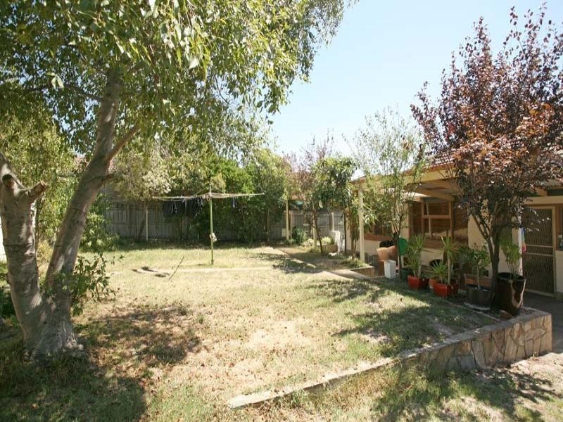 70 Ferntree Gully Road, Oakleigh East VIC 3166