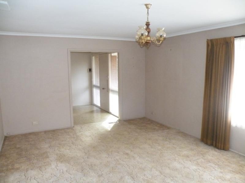 4 Larpent Street, Glen Waverley VIC 3150