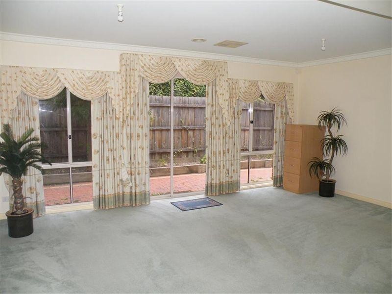 2/12 Beacon Street, Glen Waverley VIC 3150