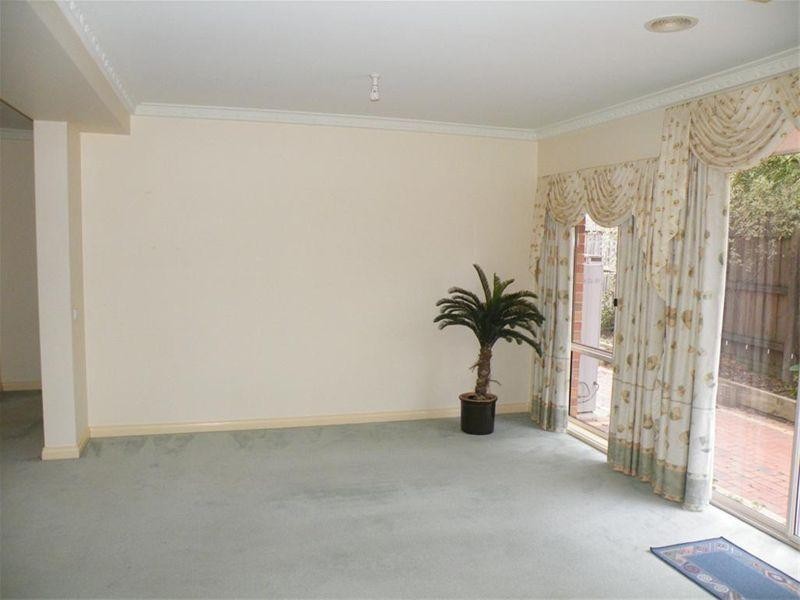 2/12 Beacon Street, Glen Waverley VIC 3150