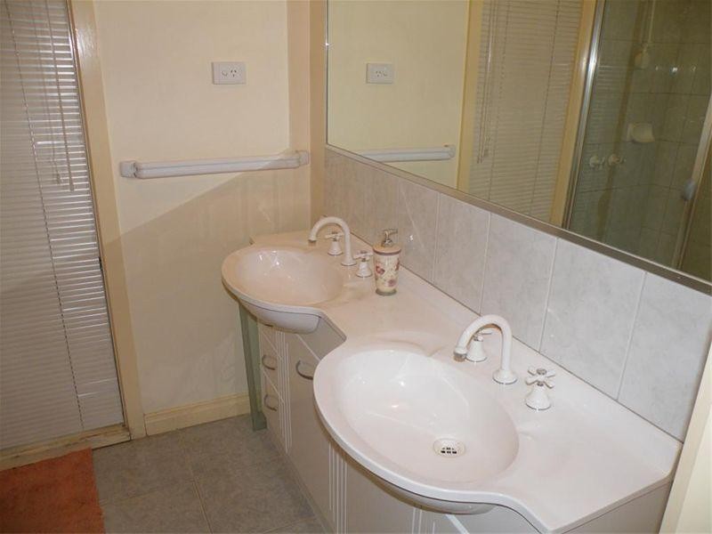 2/12 Beacon Street, Glen Waverley VIC 3150