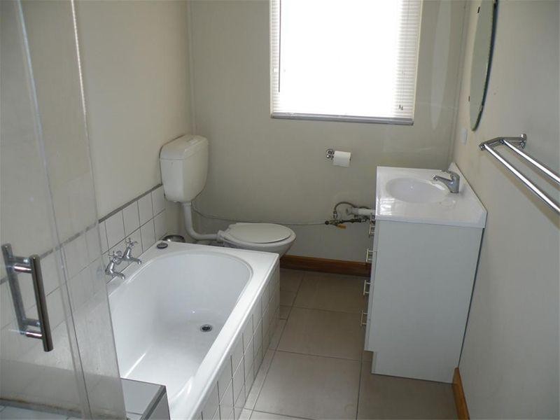 Rear 183 Coleman Parade, Glen Waverley VIC 3150