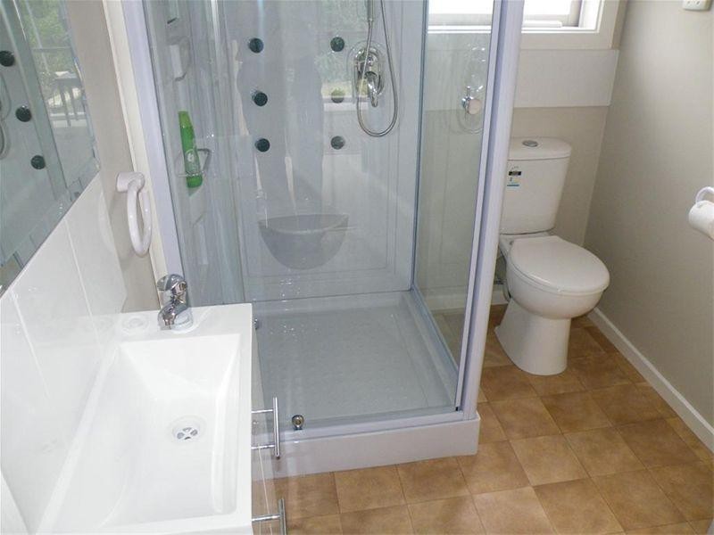 Level Rear 12 Lindau Drive, Vermont South VIC 3133