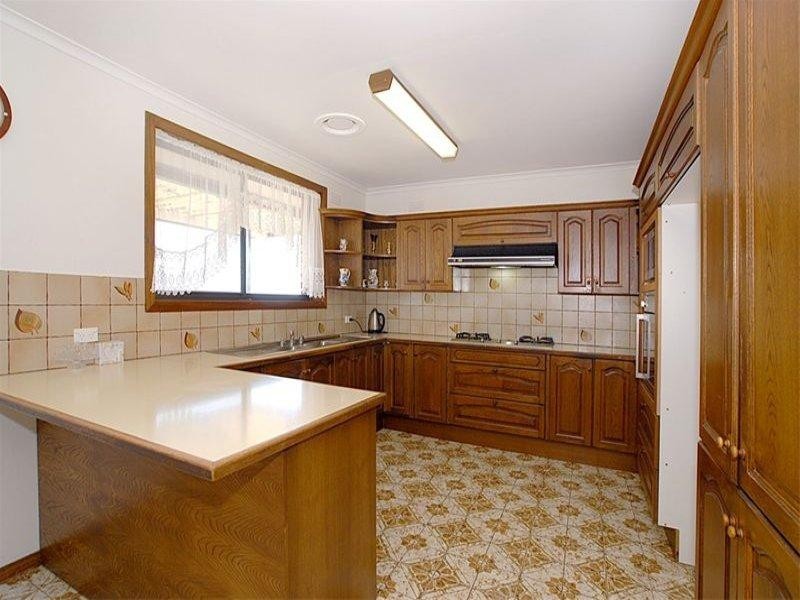 2 Cezanne Crescent, Wheelers Hill VIC 3150