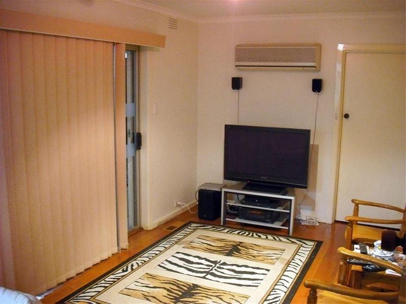 27 Brentwood Drive, Glen Waverley VIC 3150