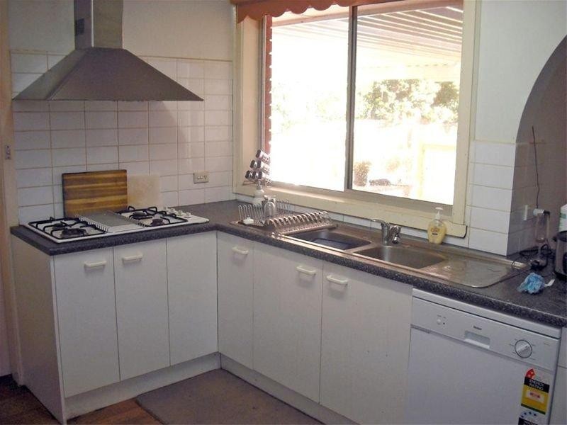 27 Brentwood Drive, Glen Waverley VIC 3150