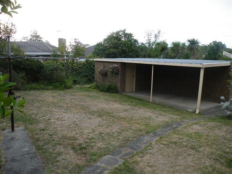 7 Ingleside Crescent, Glen Waverley VIC 3150