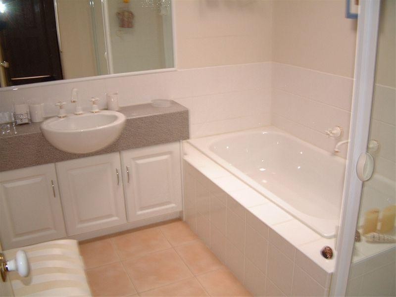 9/2 McKelvie Court, Glen Waverley VIC 3150