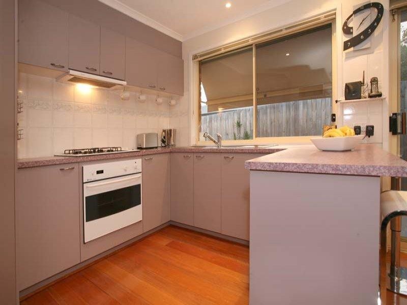 2/9 Surrey Road, Mount Waverley VIC 3149