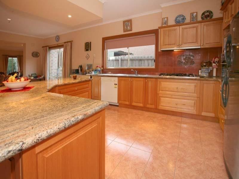 2 Wyuna Court, Wheelers Hill VIC 3150