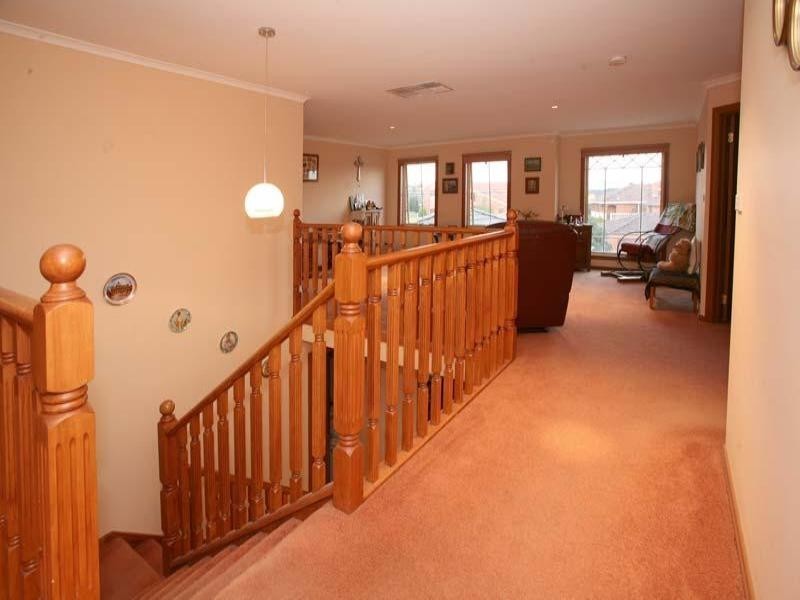 2 Wyuna Court, Wheelers Hill VIC 3150