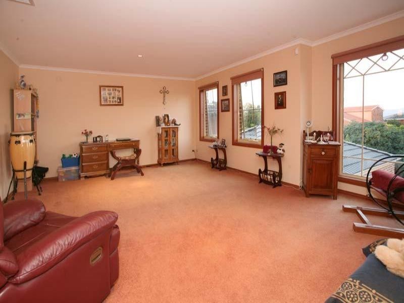 2 Wyuna Court, Wheelers Hill VIC 3150