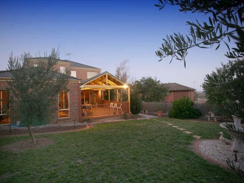 2 Wyuna Court, Wheelers Hill VIC 3150