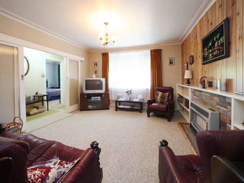 44 Enfield Drive, Bayswater VIC 3153