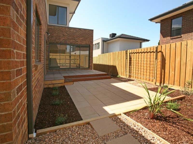 4/104 – 106 Terrara Road, Vermont South VIC 3133