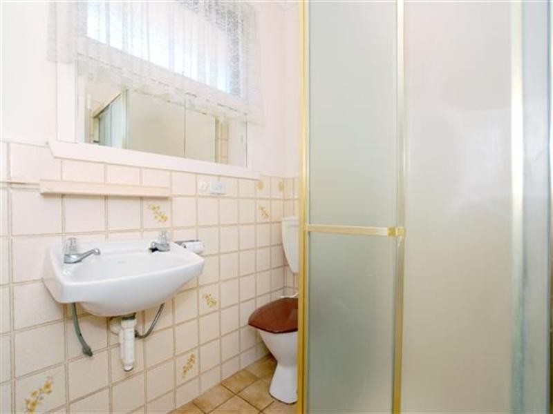 8 Warwick Court, Glen Waverley VIC 3150