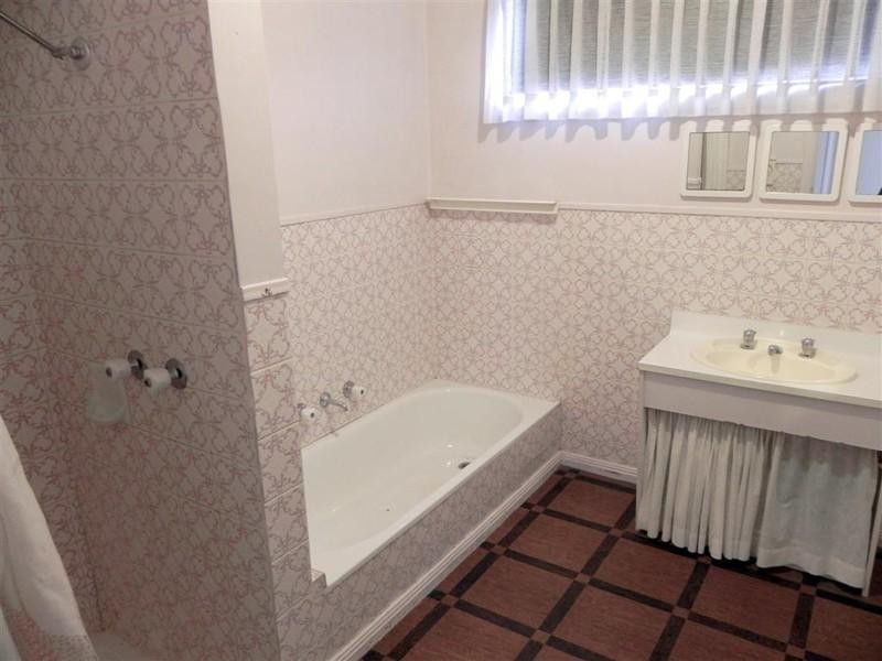 25 Grandview Avenue, Mulgrave VIC 3170