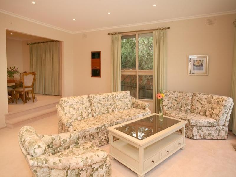 297 Gallaghers Road, Glen Waverley VIC 3150