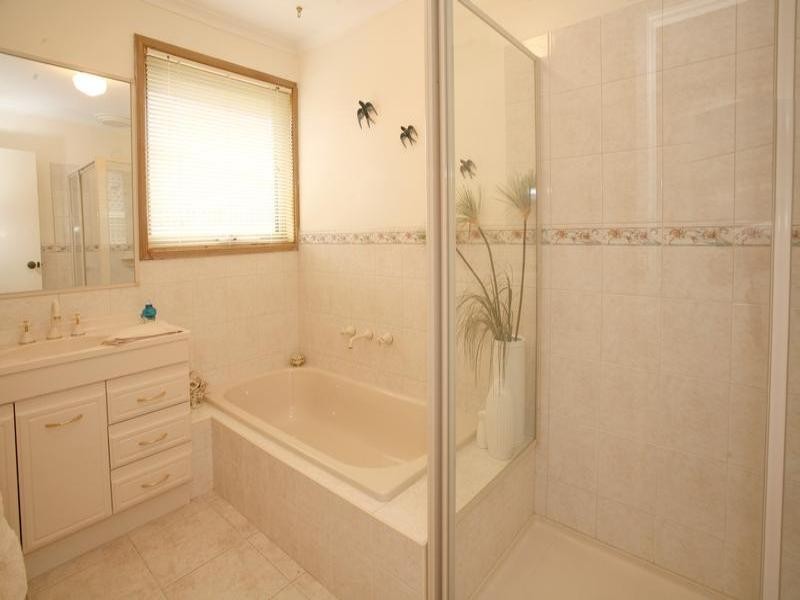 75 Columbia Drive, Wheelers Hill VIC 3150