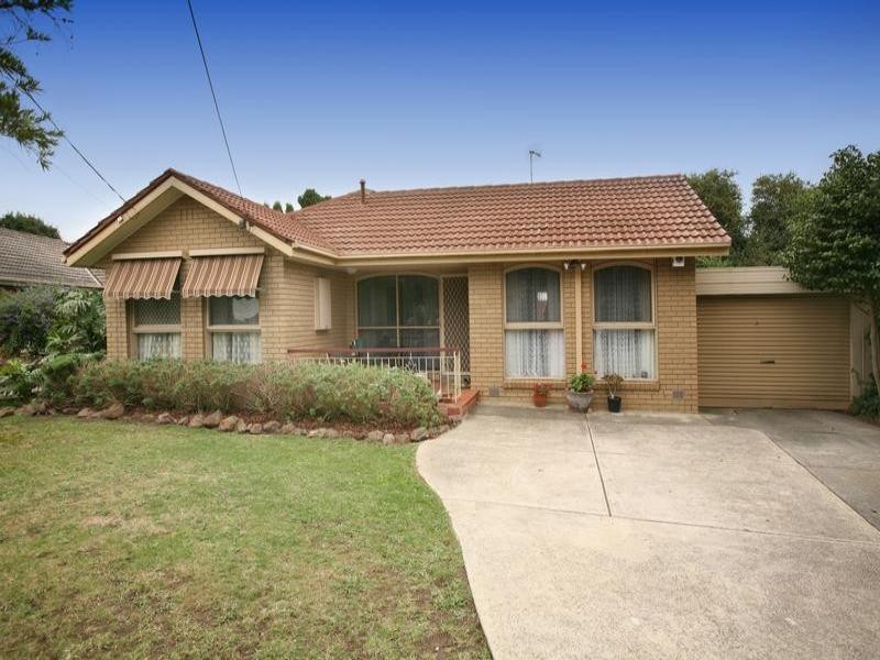 11 Hollygreen Drive, Wheelers Hill VIC 3150