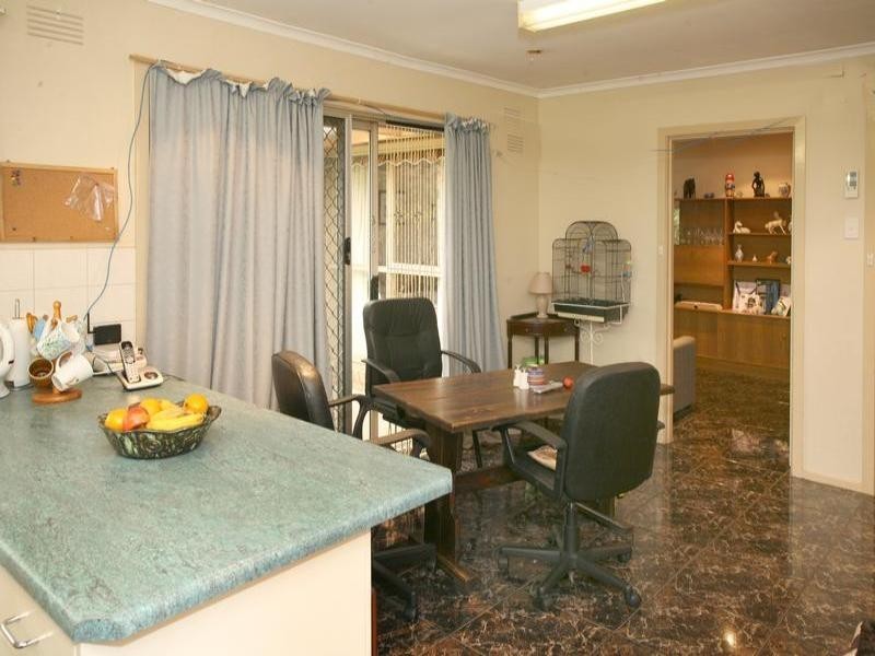 11 Hollygreen Drive, Wheelers Hill VIC 3150