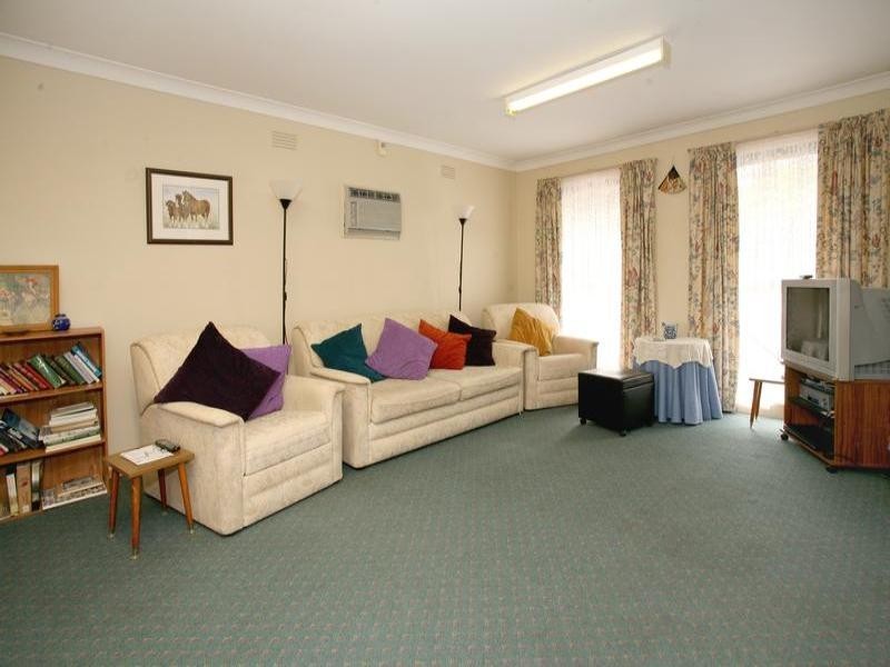 11 Hollygreen Drive, Wheelers Hill VIC 3150