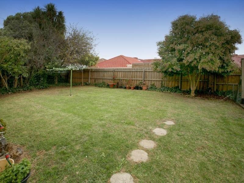 11 Hollygreen Drive, Wheelers Hill VIC 3150