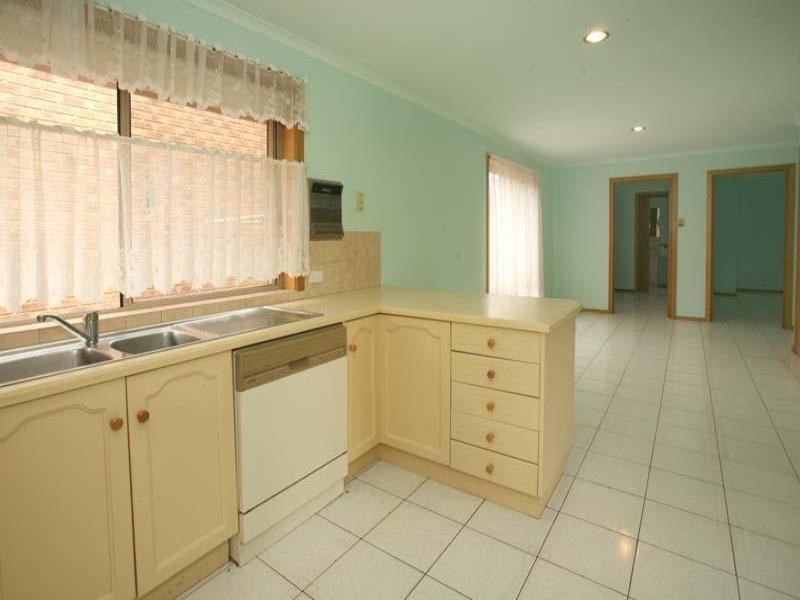 55 Tourmaline Crescent, Wheelers Hill VIC 3150