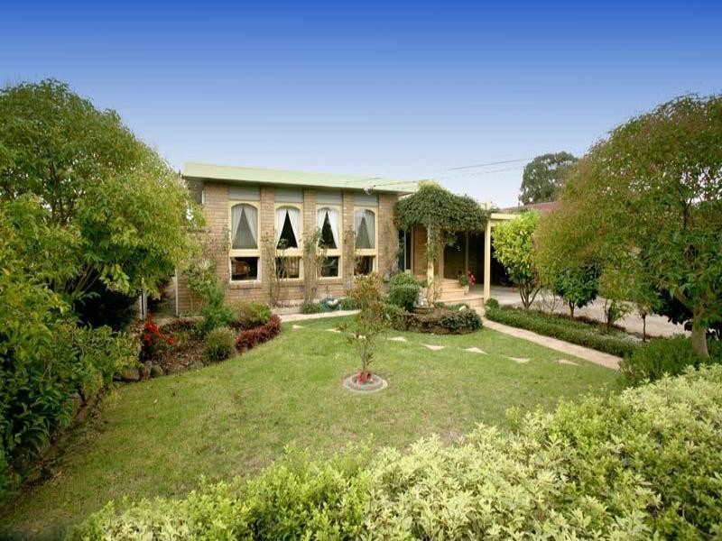 91 King Arthur Drive, Glen Waverley VIC 3150