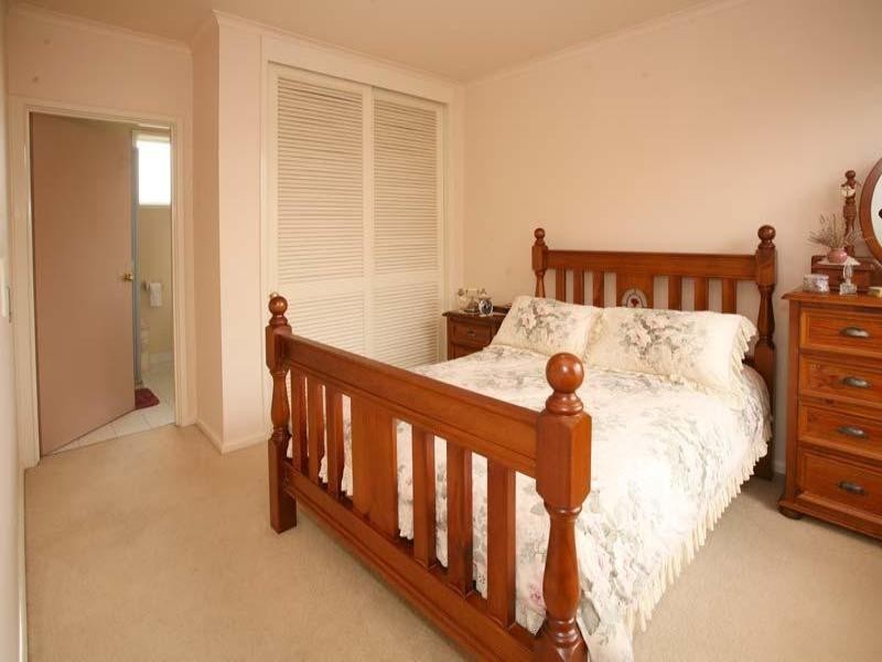 91 King Arthur Drive, Glen Waverley VIC 3150
