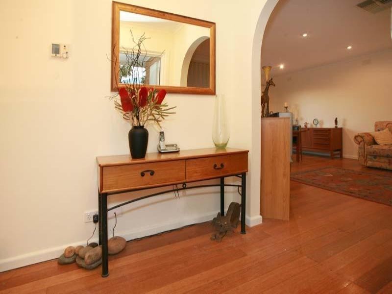 43 Saniky Street, Notting Hill VIC 3168