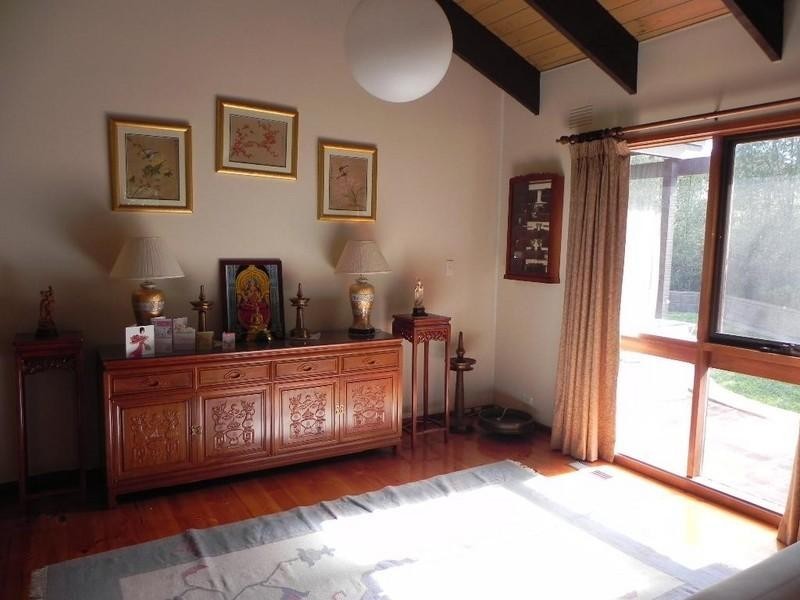 8 Danene Court, Vermont South VIC 3133