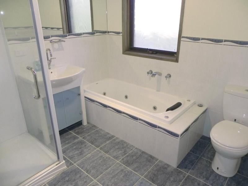 8 Danene Court, Vermont South VIC 3133