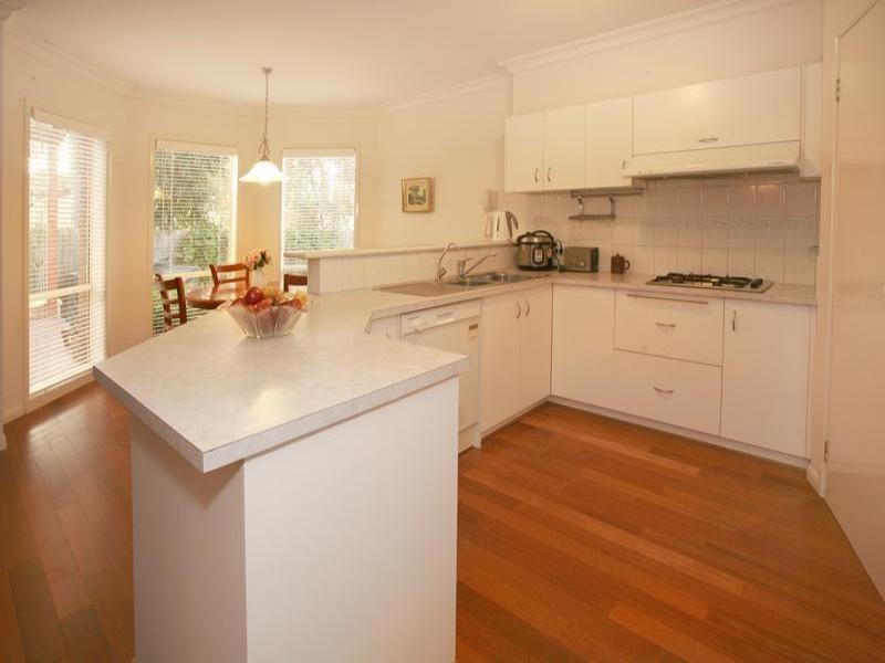 37 Crows Lane, Glen Waverley VIC 3150