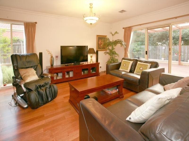 37 Crows Lane, Glen Waverley VIC 3150