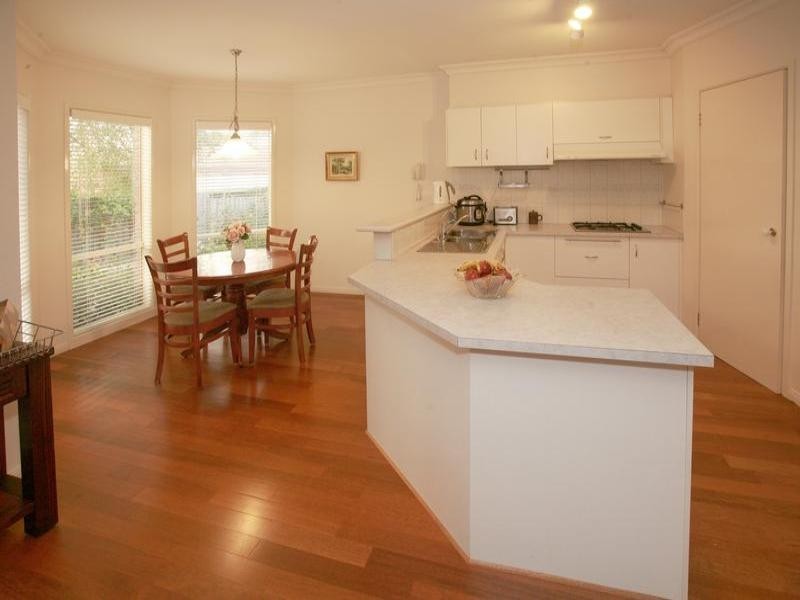 37 Crows Lane, Glen Waverley VIC 3150