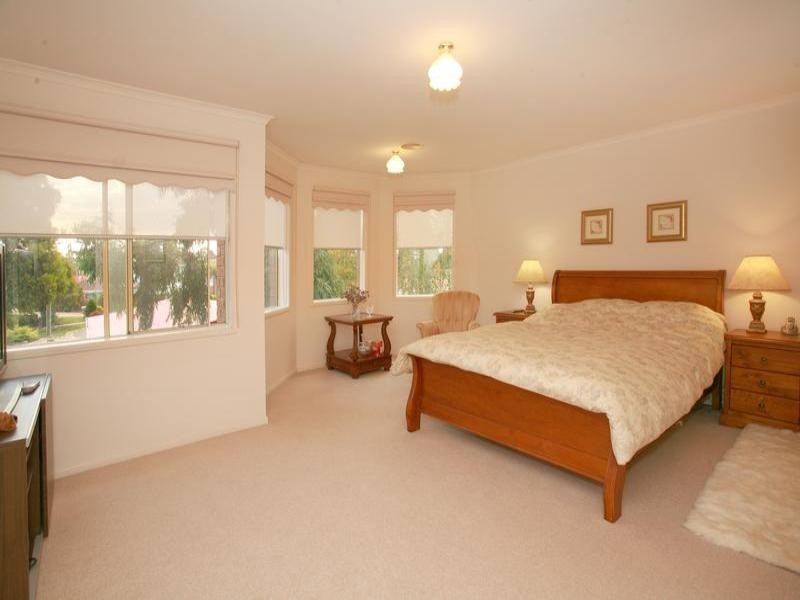 37 Crows Lane, Glen Waverley VIC 3150