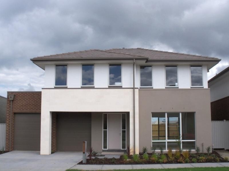 8 Edgbaston Way, Mulgrave VIC 3170