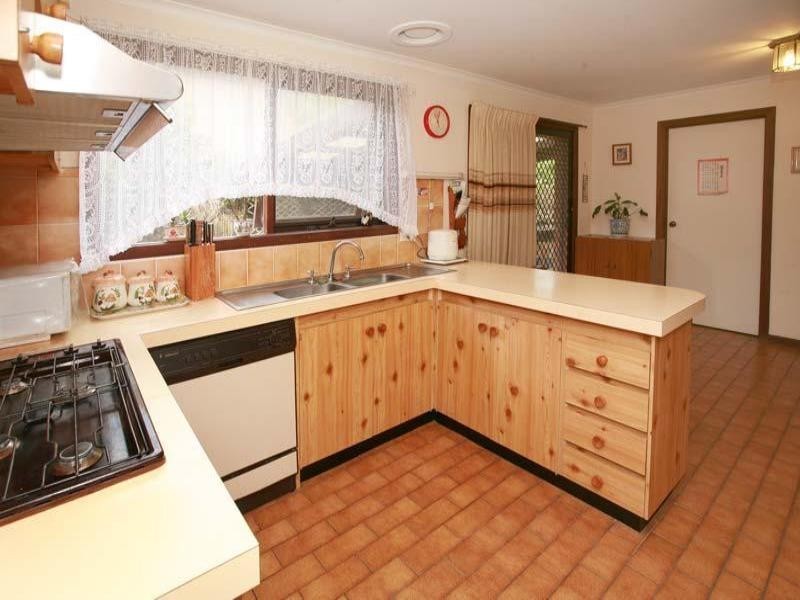 15 Lainie Court, Wantirna South VIC 3152