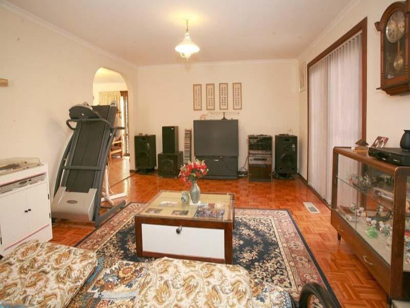 15 Lainie Court, Wantirna South VIC 3152