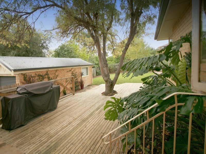 44 Avonhurst Drive, Glen Waverley VIC 3150