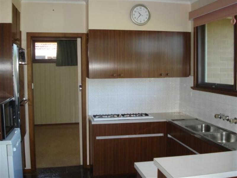 87 Strada Crescent, Wheelers Hill VIC 3150