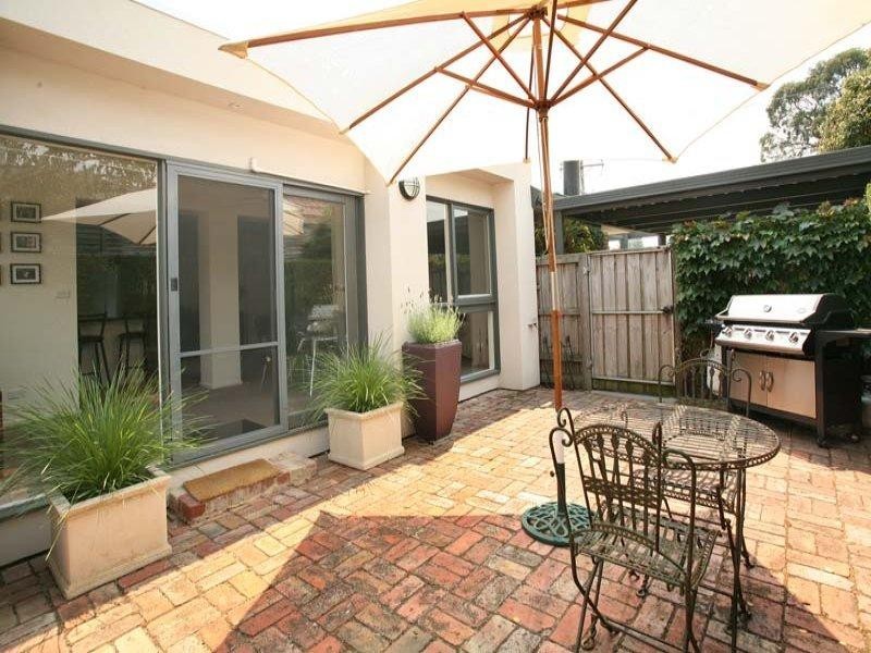 10 Chivalry Avenue, Glen Waverley VIC 3150