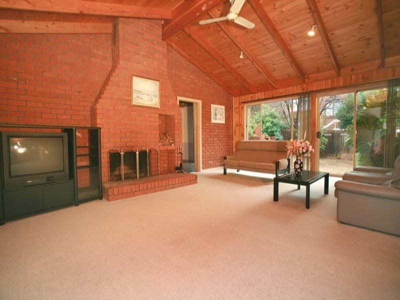 11 Hallows Street, Glen Waverley VIC 3150