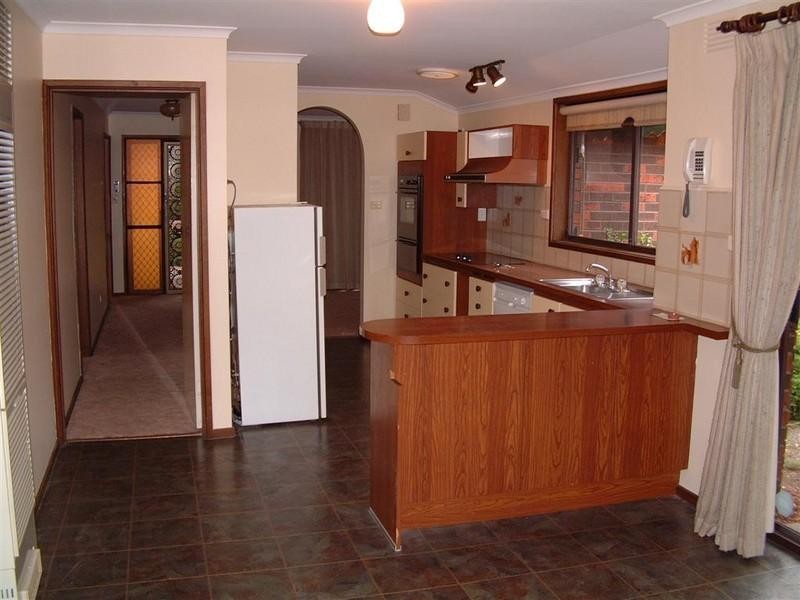 15 Chapman Boulevard, Glen Waverley VIC 3150