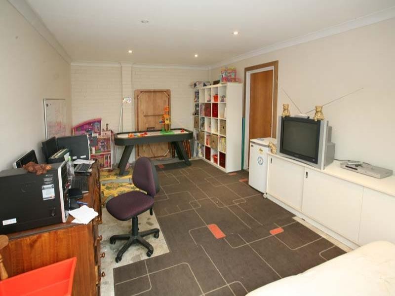 12 Withers Ave,, Mulgrave VIC 3170