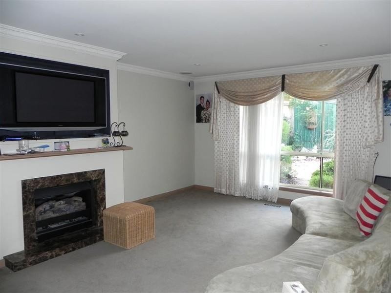 31 Baker Avenue, Glen Waverley VIC 3150