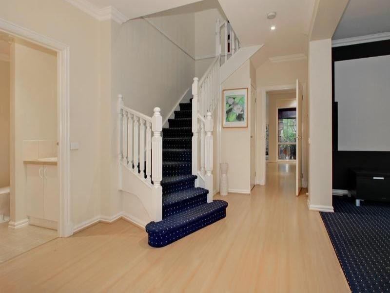 3 Holmes Way, Glen Waverley VIC 3150