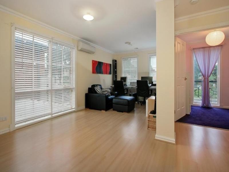 3 Holmes Way, Glen Waverley VIC 3150