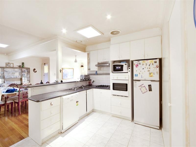 5 Box Close, Wheelers Hill VIC 3150